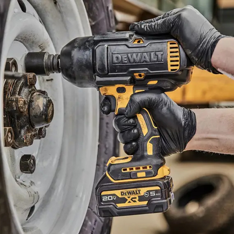20V 無碳刷強力型衝擊扳手1355Nm(空機) DCF900