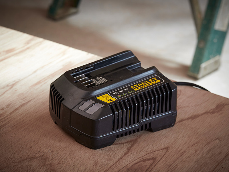 20V 充電器 SC200